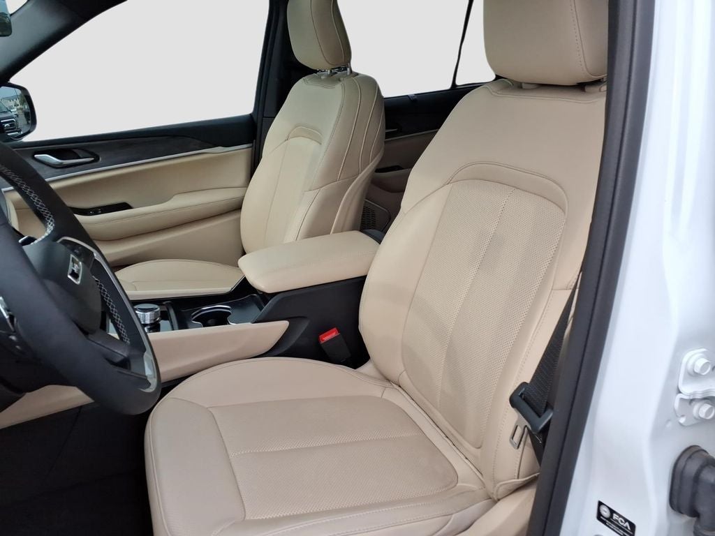 2025 Jeep Grand Cherokee Limited Luxury Tech II