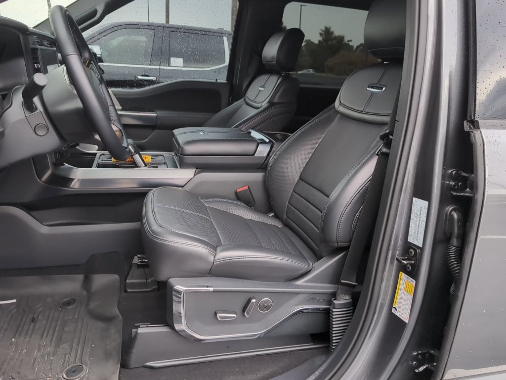 2025 Ford F-150 Platinum FX-4