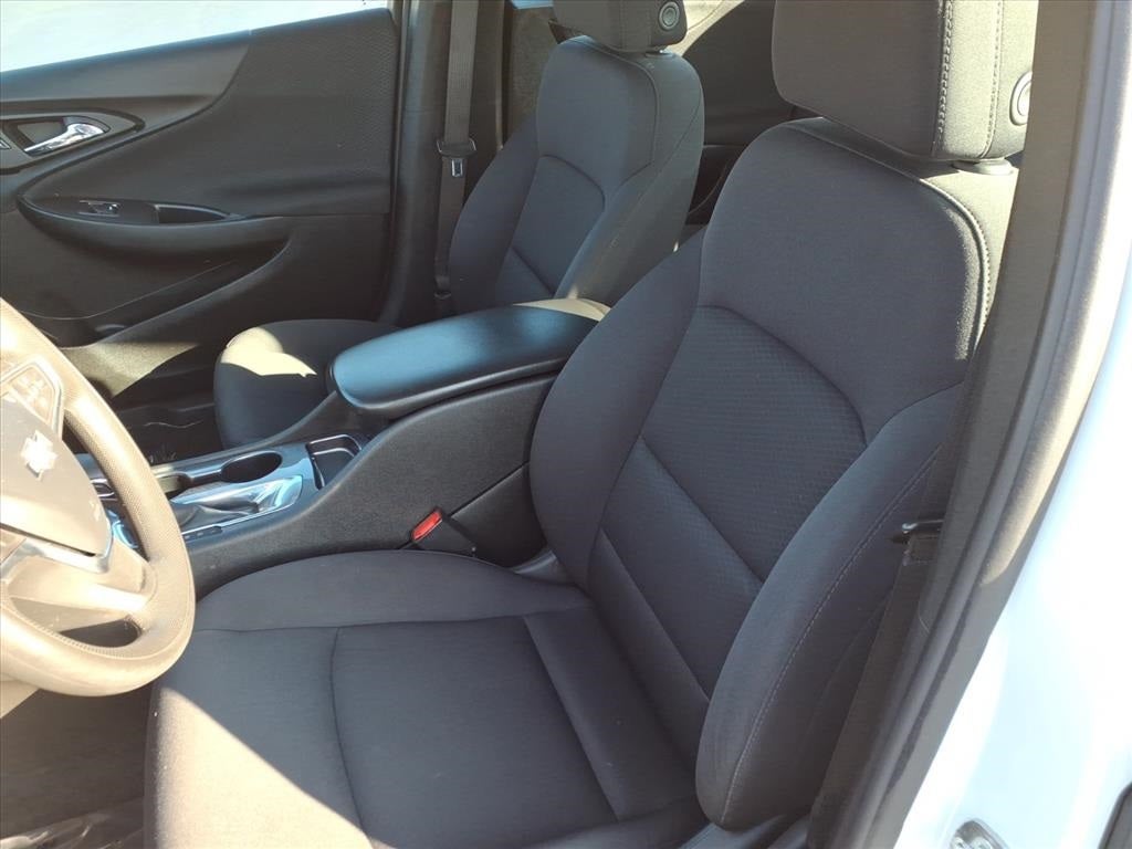 2022 Chevrolet Malibu LS 1LS