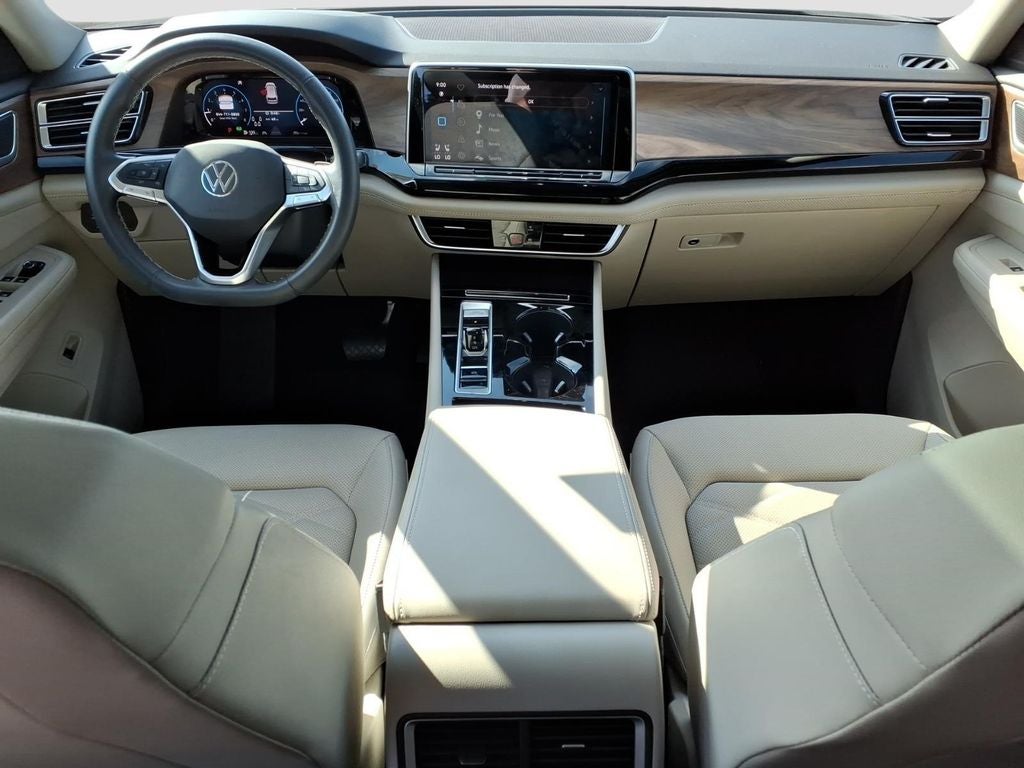 2025 Volkswagen Atlas 2.0T SE w/Technology