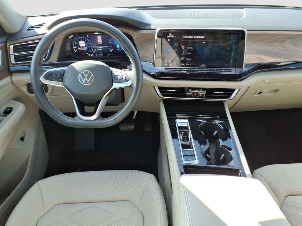 2025 Volkswagen Atlas 2.0T SE w/Technology