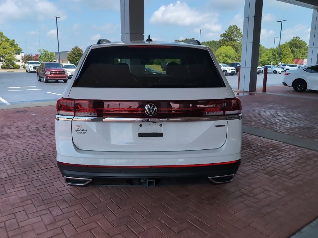 2025 Volkswagen Atlas 2.0T SE w/Technology