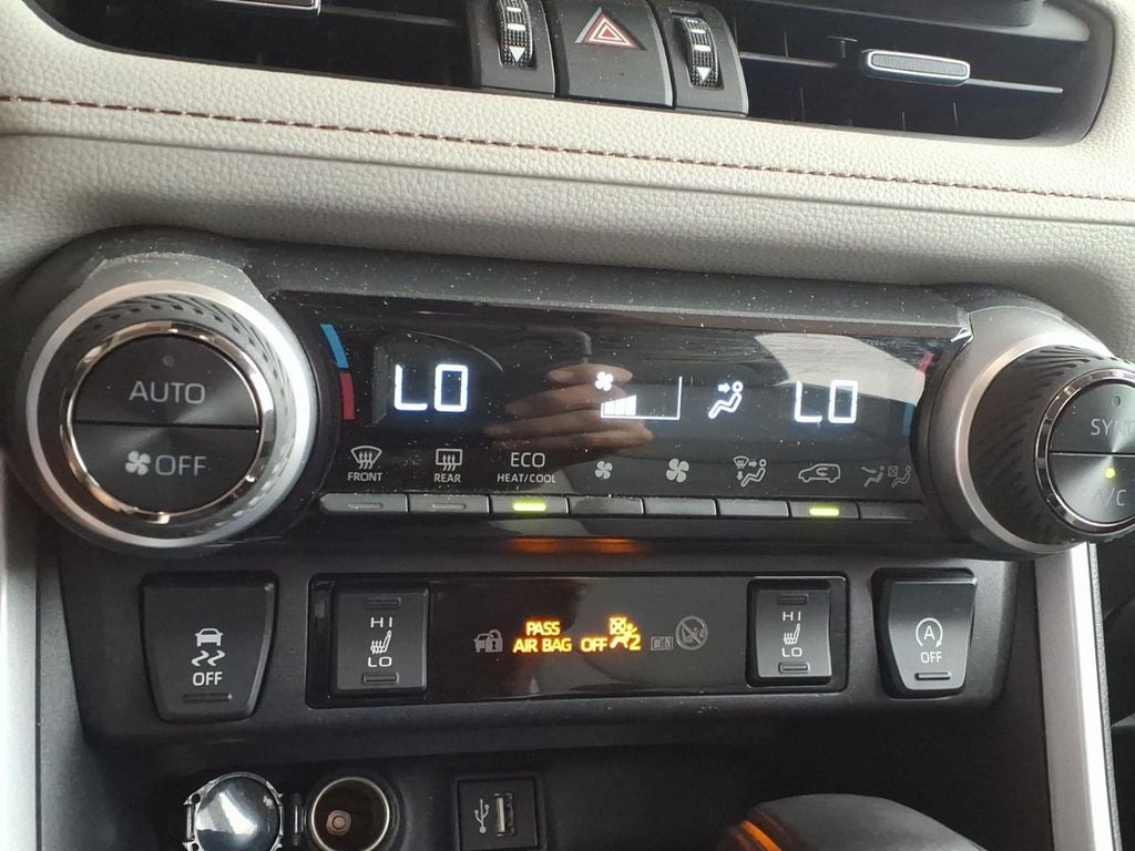 2025 Toyota RAV4 XLE Premium Weather Pkg, Upgrade Audio