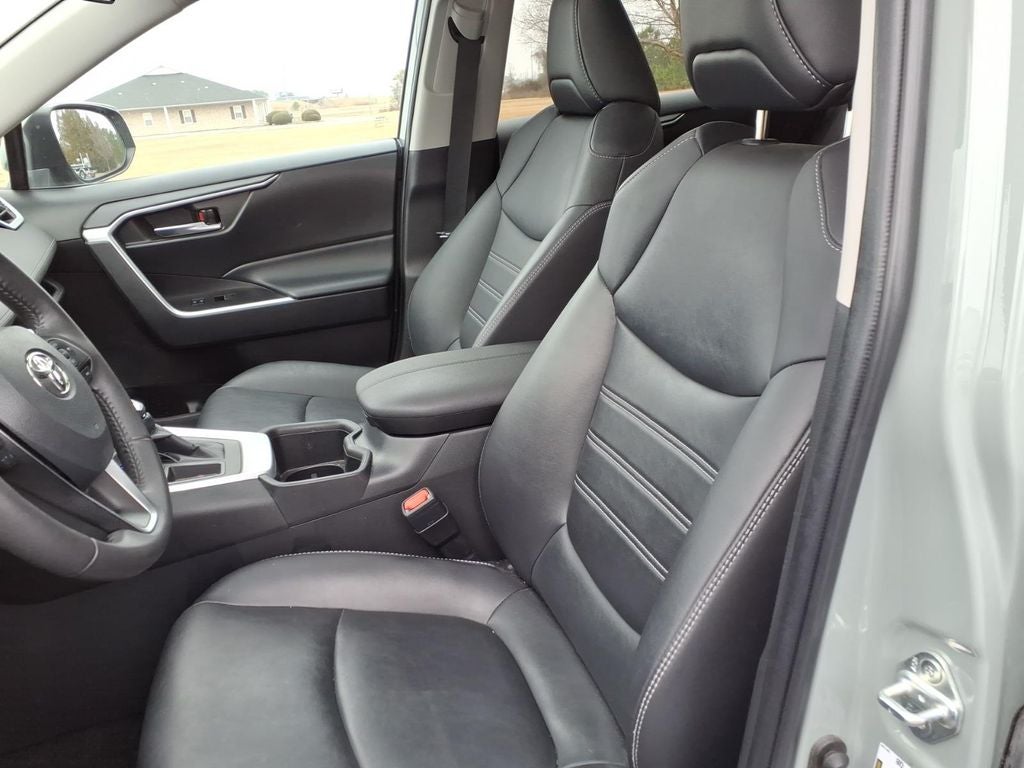 2022 Toyota RAV4 XLE Premium