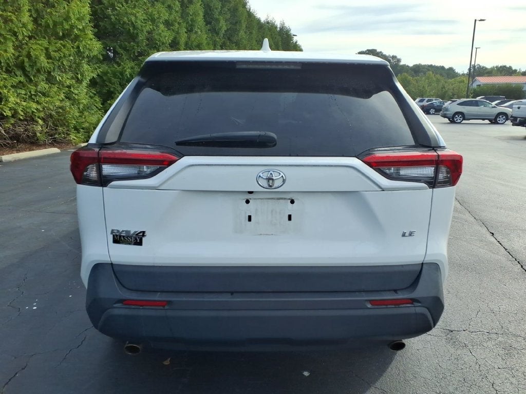 2022 Toyota RAV4 LE