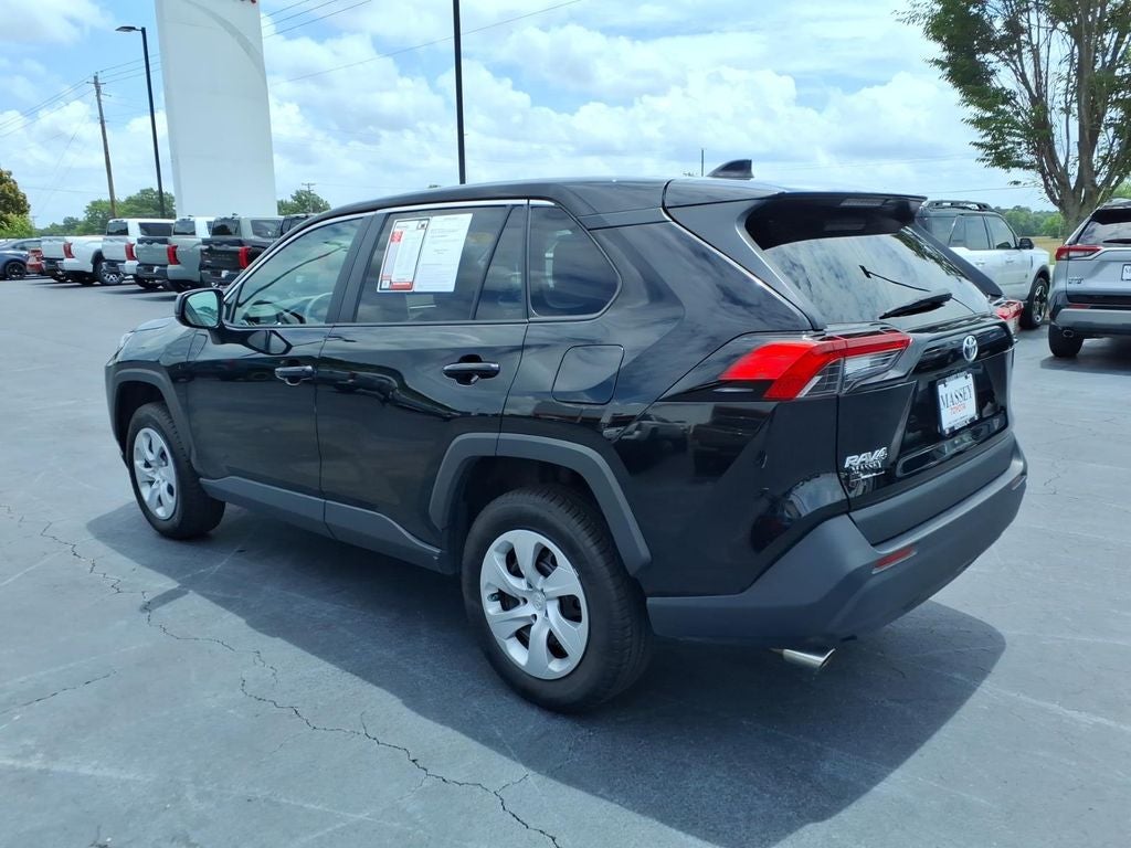 2024 Toyota RAV4 LE
