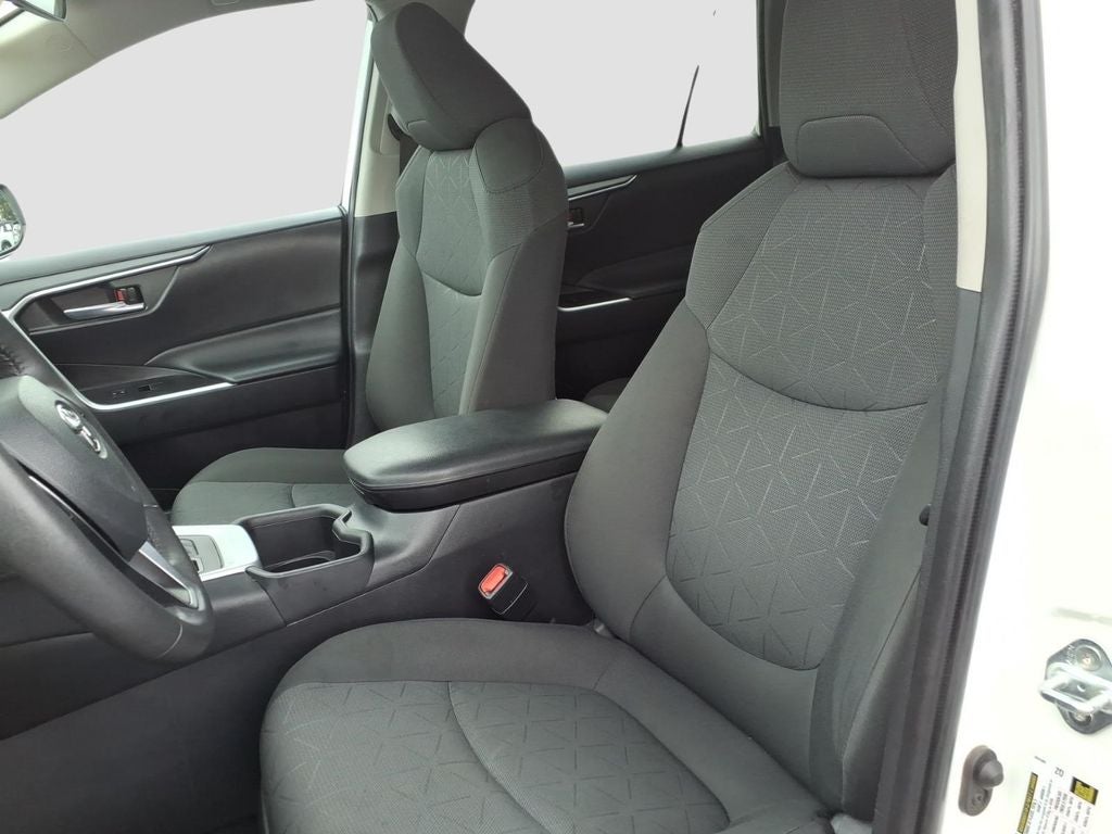 2024 Toyota RAV4 XLE AWD, Moonroof, Htd Seats