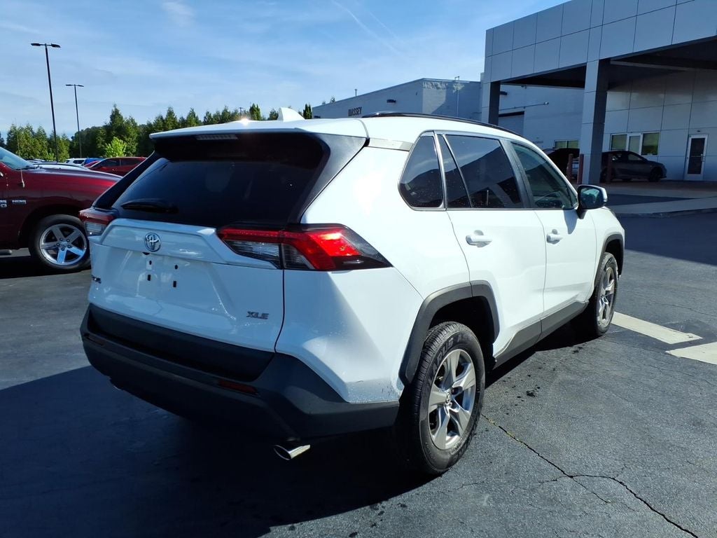 2024 Toyota RAV4 XLE