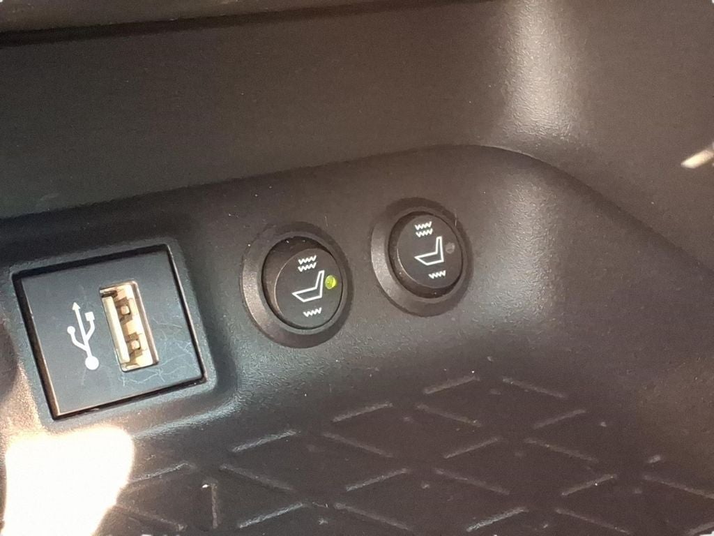 2023 Toyota RAV4 XLE Convenience Package