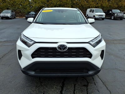 2025 Toyota RAV4 XLE