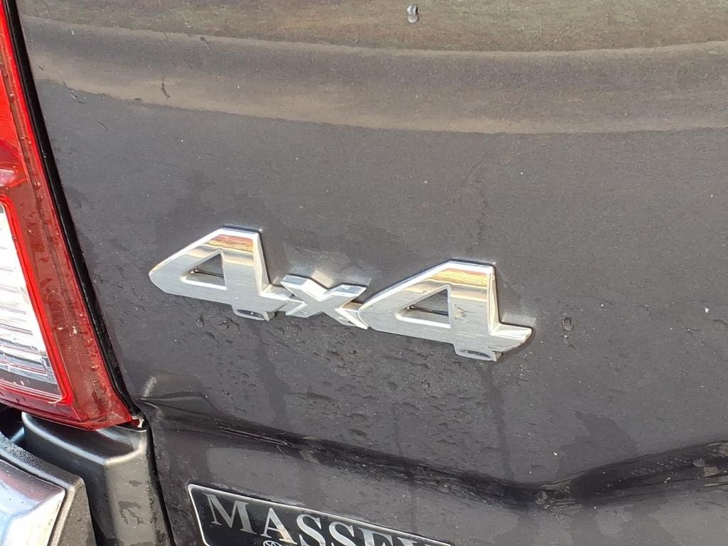 2022 Toyota Tacoma SR V6