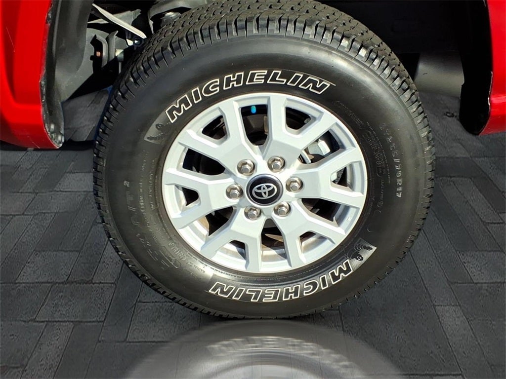 2025 Toyota Tacoma SR5