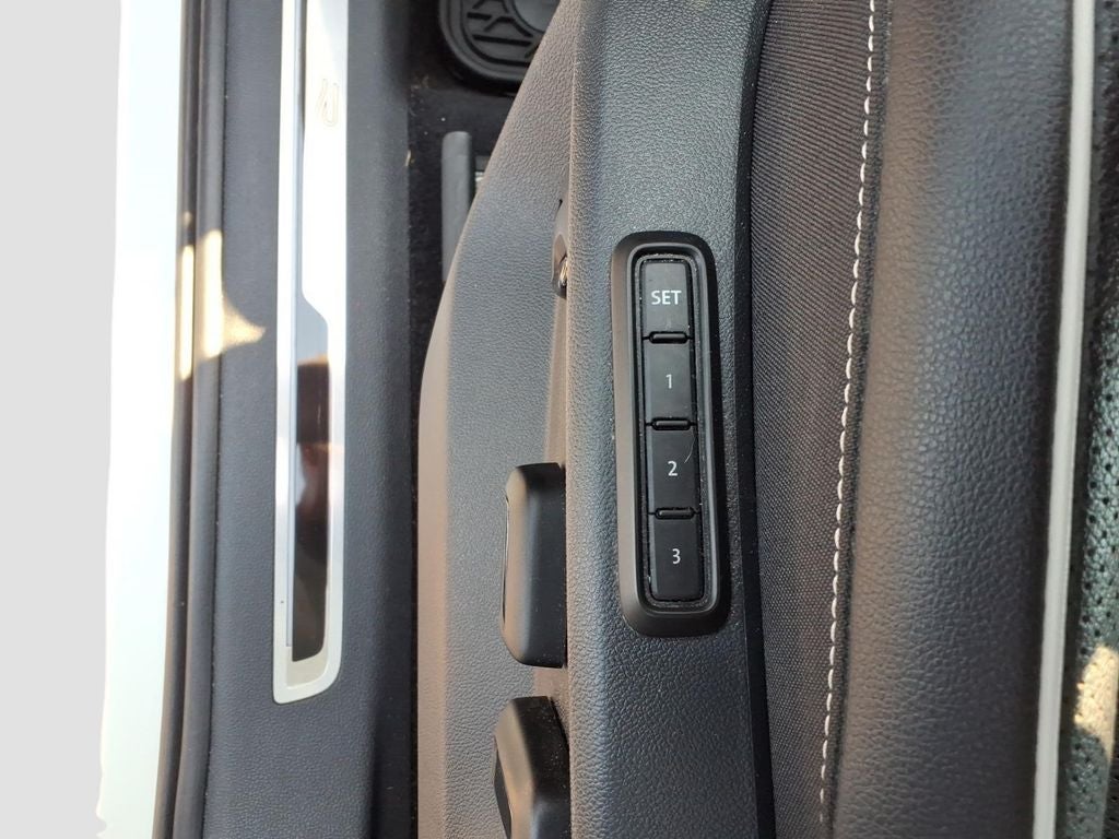 2022 Volkswagen Tiguan 2.0T SEL R-Line