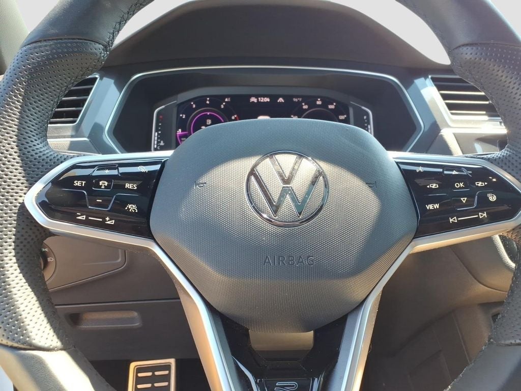 2022 Volkswagen Tiguan 2.0T SEL R-Line