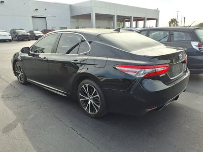2019 Toyota Camry SE