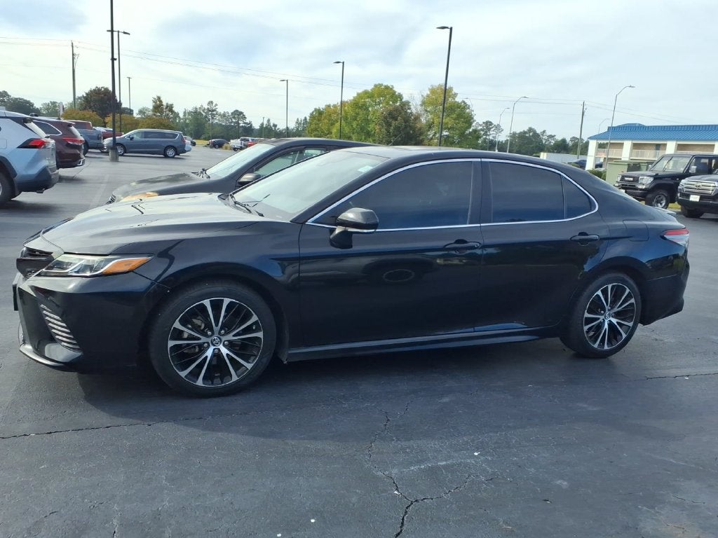 2019 Toyota Camry SE