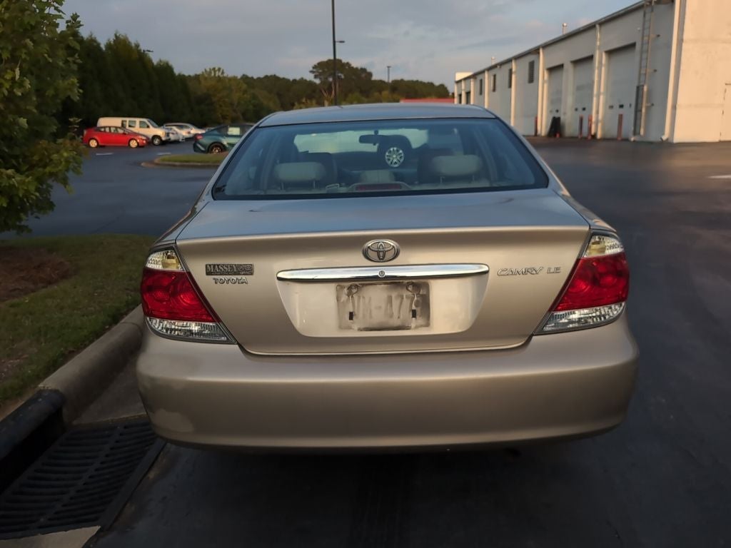 2005 Toyota Camry LE