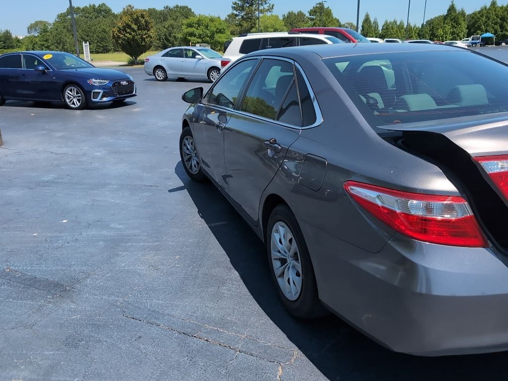 2017 Toyota Camry LE