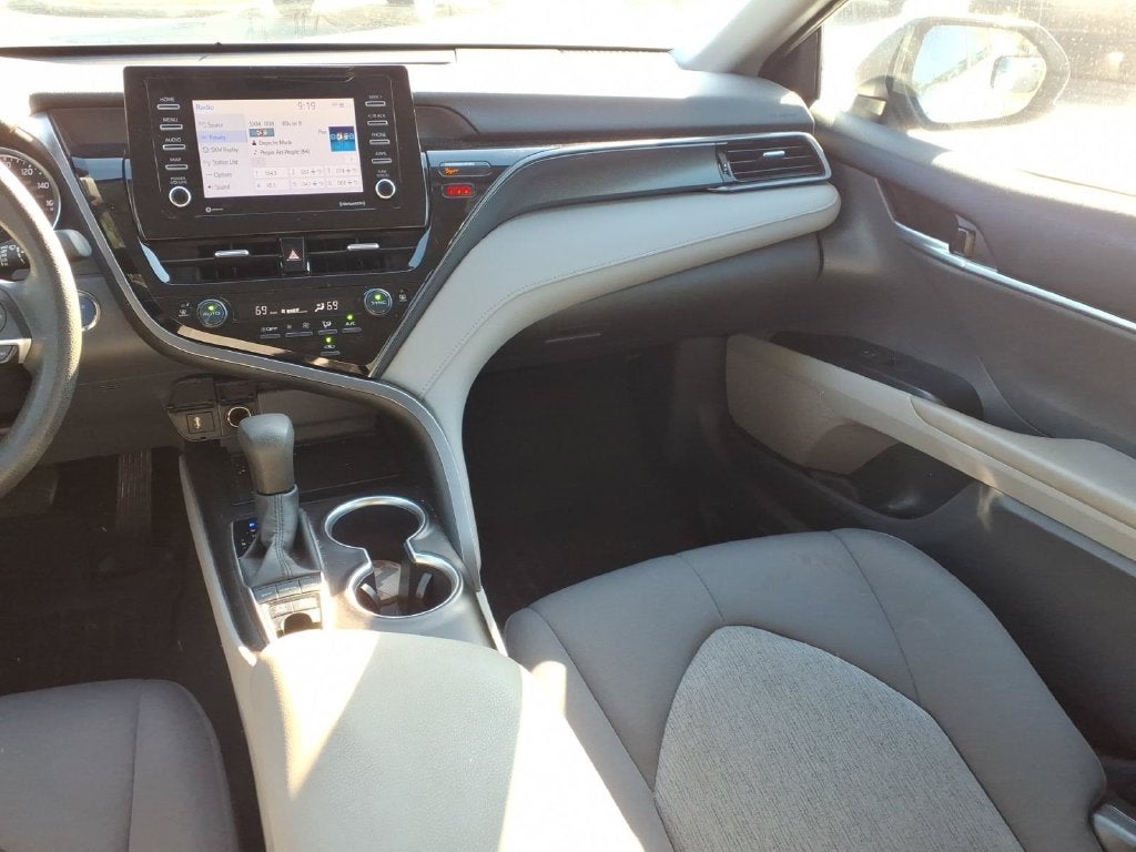 2023 Toyota Camry Hybrid LE