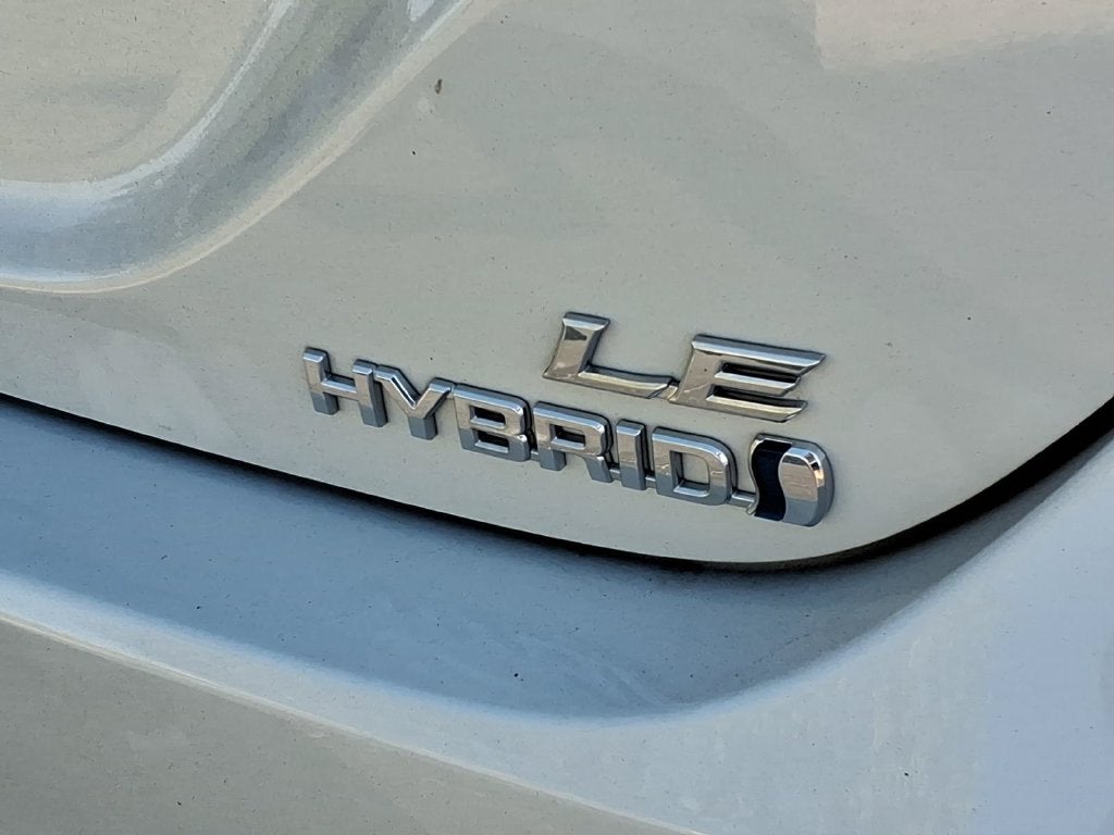 2023 Toyota Camry Hybrid LE