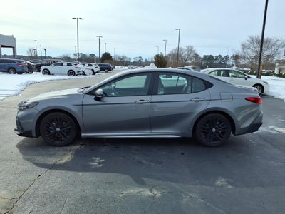 2025 Toyota Camry SE