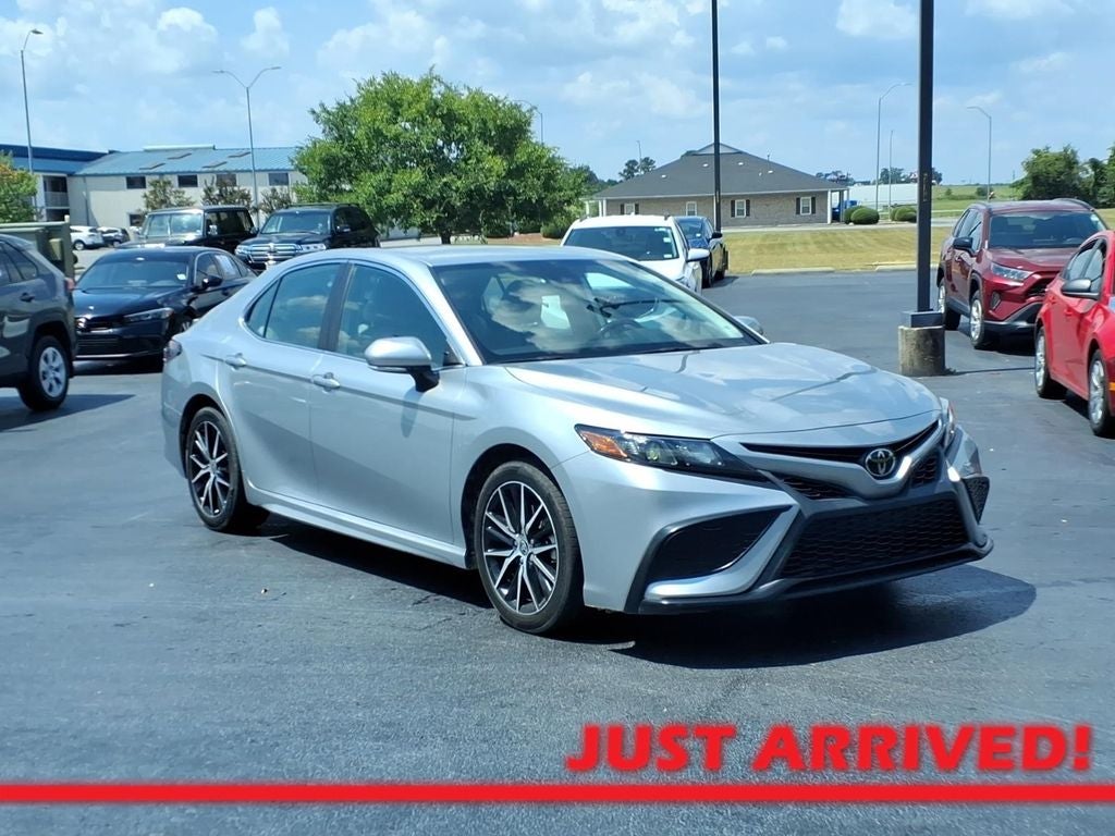 2022 Toyota Camry SE