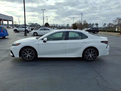 2024 Toyota Camry SE