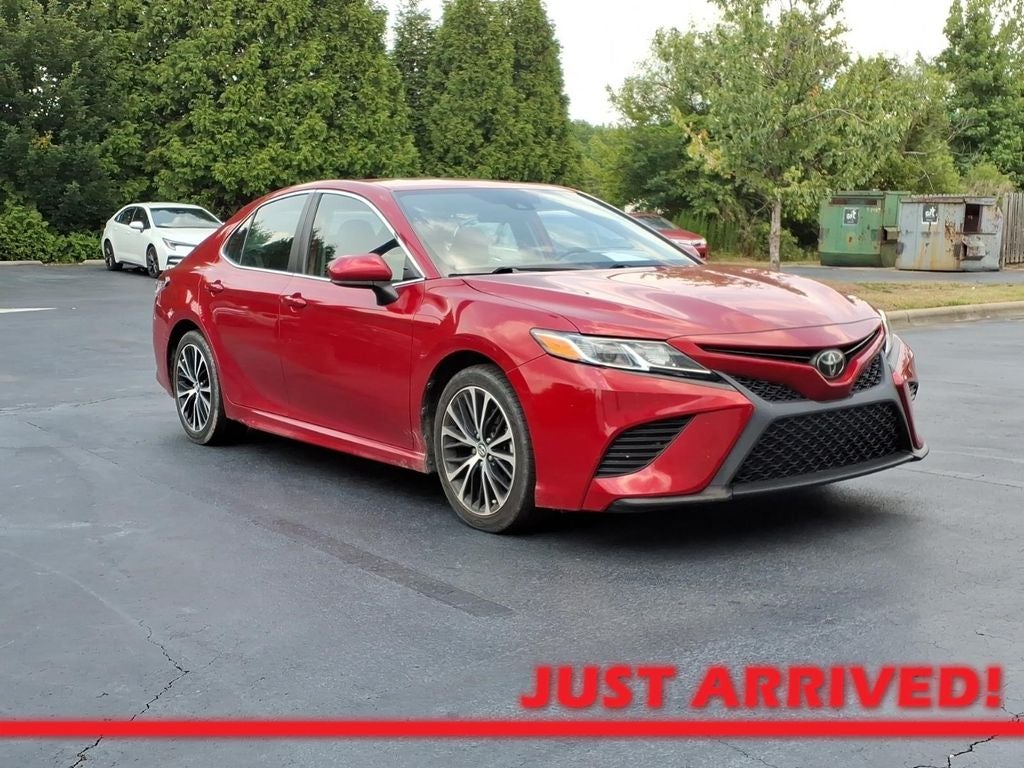 2020 Toyota Camry SE