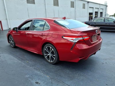 2020 Toyota Camry SE