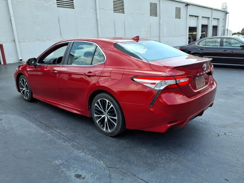 2020 Toyota Camry SE