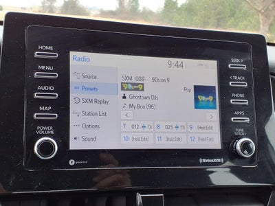 2022 Toyota Camry Hybrid SE