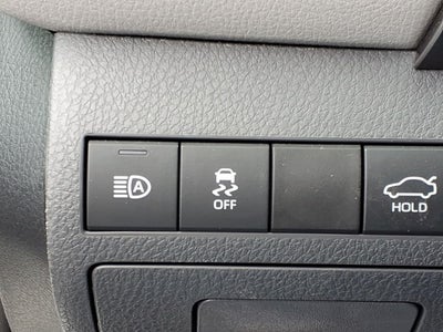 2022 Toyota Camry Hybrid SE