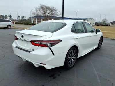 2022 Toyota Camry Hybrid SE
