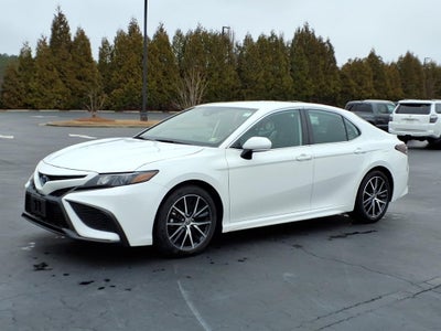 2022 Toyota Camry Hybrid SE