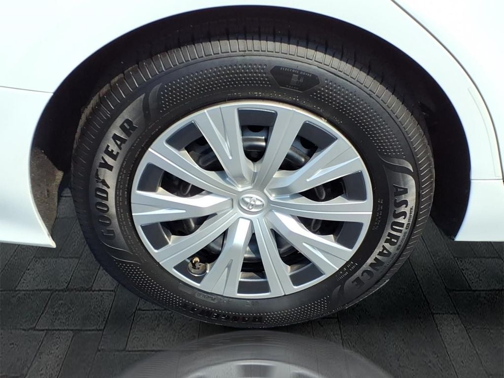 2024 Toyota Camry Hybrid LE Moonroof, Audio Plus