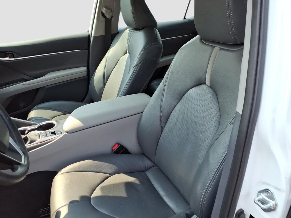 2024 Toyota Camry Hybrid LE Moonroof, Audio Plus