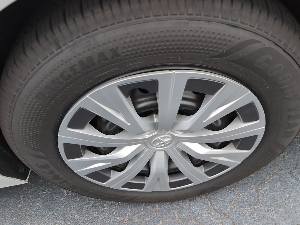 2024 Toyota Camry Hybrid LE Moonroof, Audio Plus