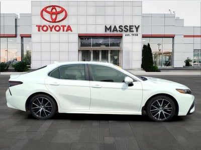 2024 Toyota Camry SE Moonroof, Htd Seats