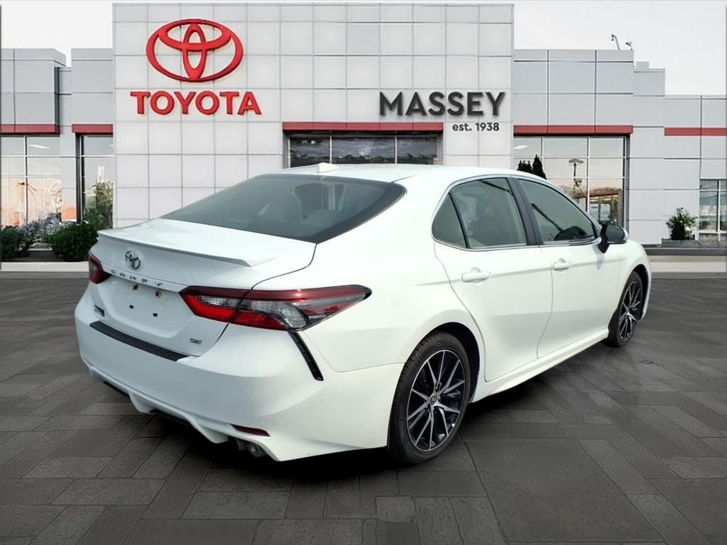 2024 Toyota Camry SE Moonroof, Htd Seats