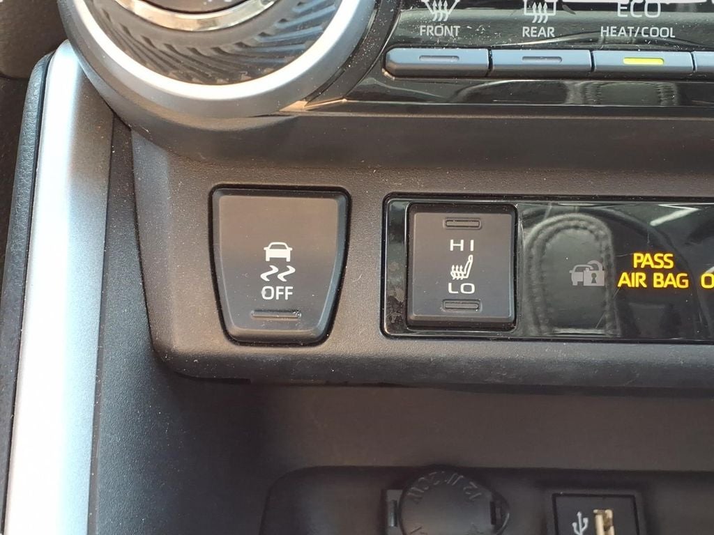 2023 Toyota RAV4 XSE - Photo 23