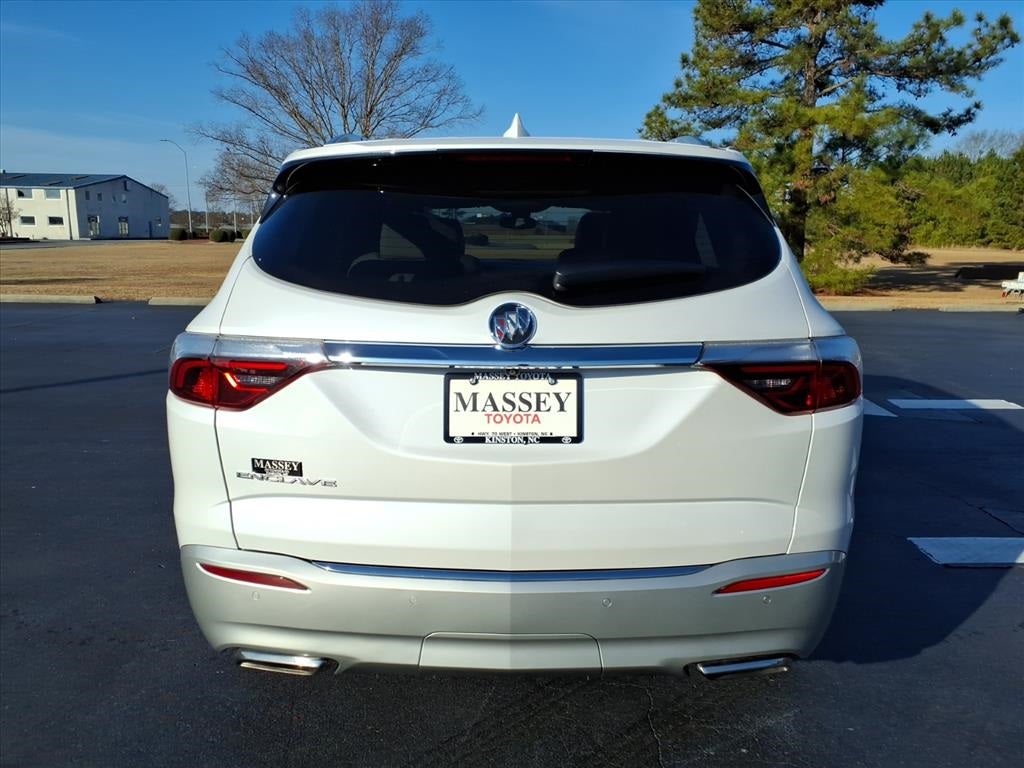 2023 Buick Enclave Essence