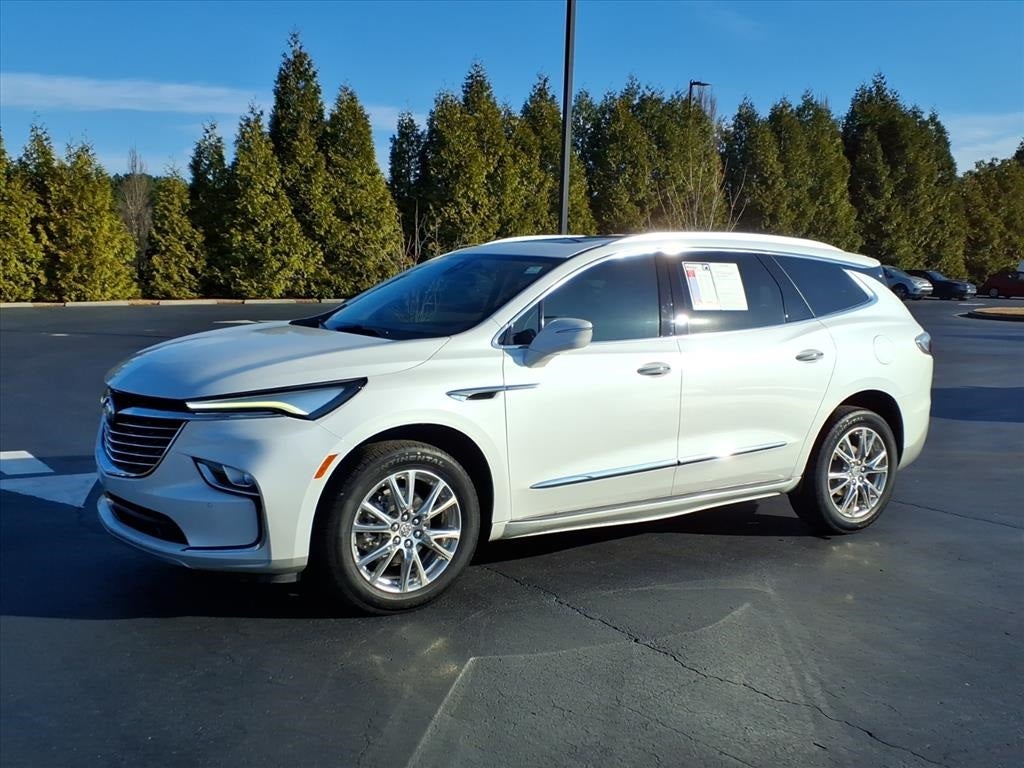 2023 Buick Enclave Essence