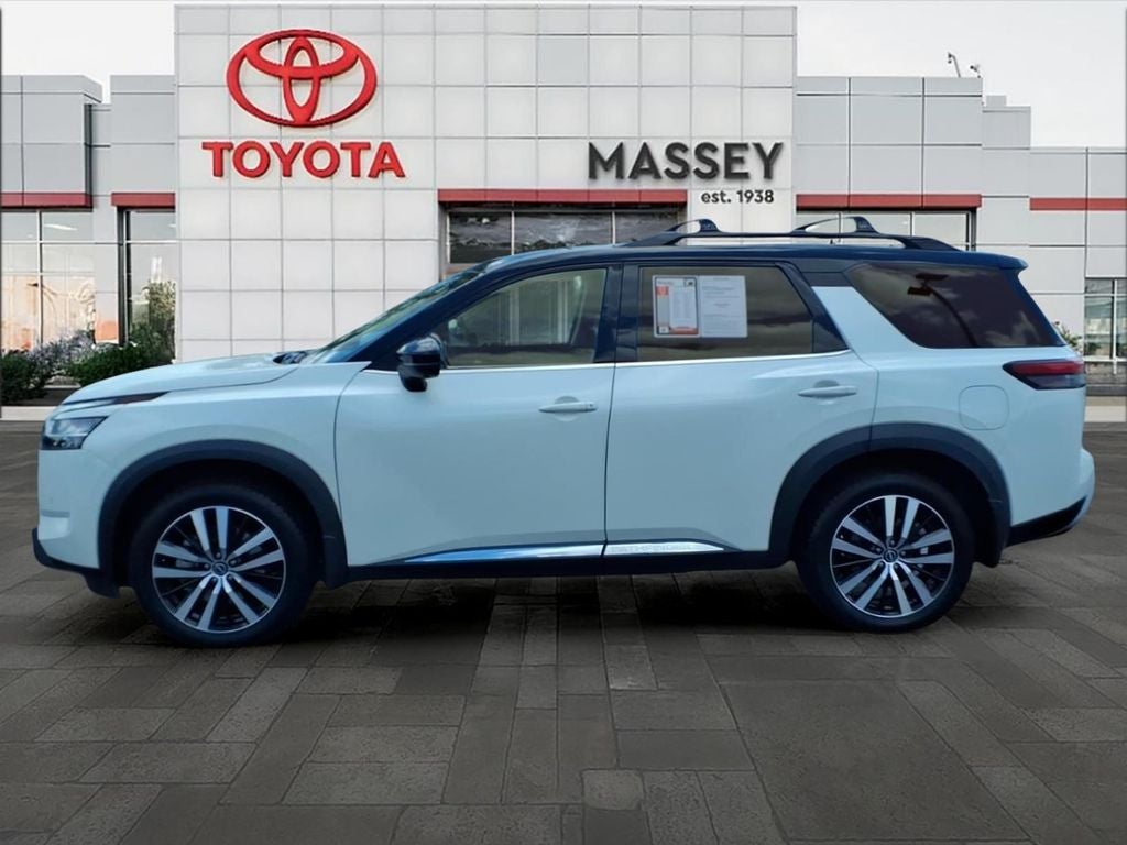 2024 Nissan Pathfinder Platinum