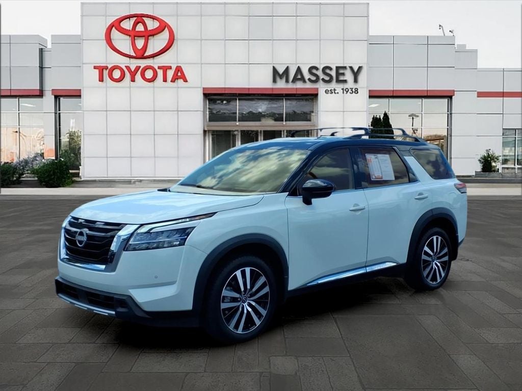 2024 Nissan Pathfinder Platinum