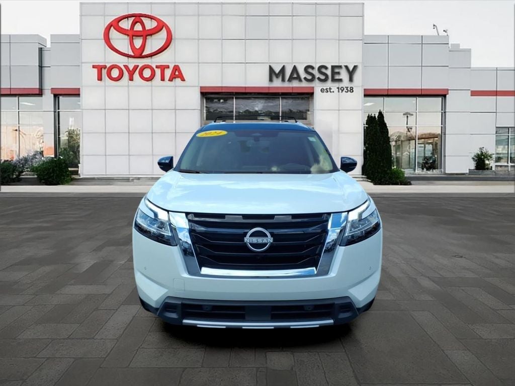 2024 Nissan Pathfinder Platinum