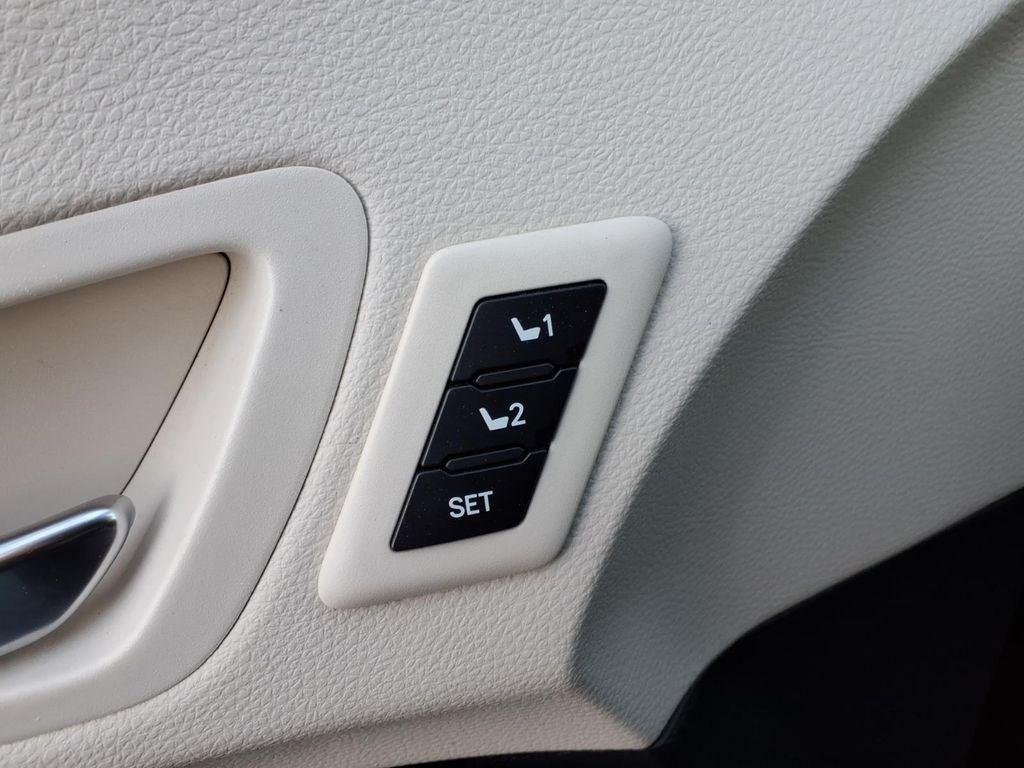 2022 Toyota Sienna Platinum 7 Passenger