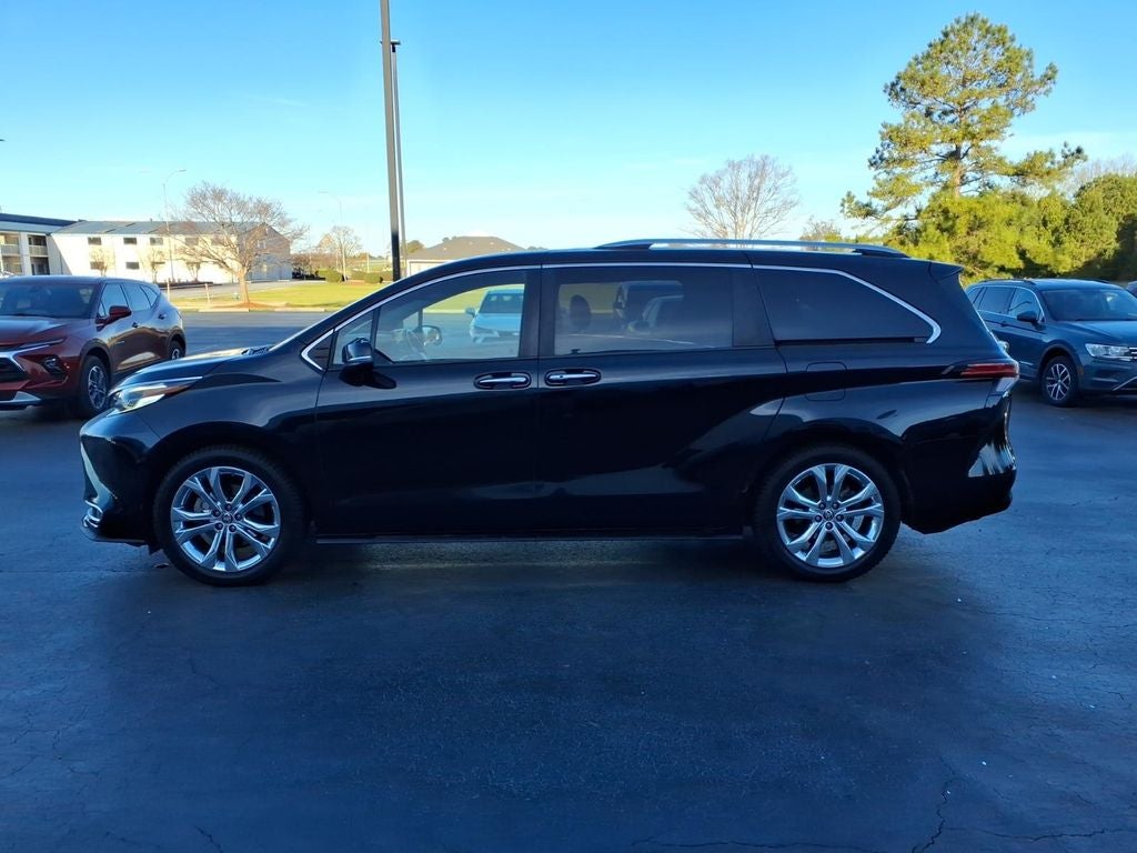 2022 Toyota Sienna Platinum 7 Passenger