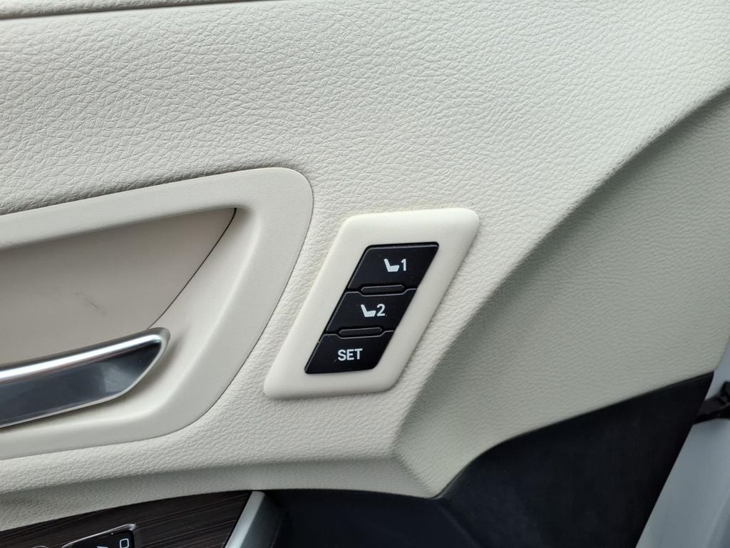 2022 Toyota Sienna Platinum 7 Passenger