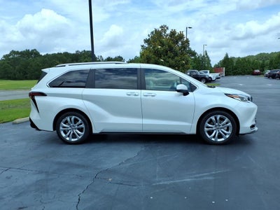 2022 Toyota Sienna Platinum 7 Passenger