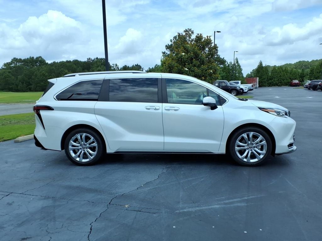 2022 Toyota Sienna Platinum 7 Passenger